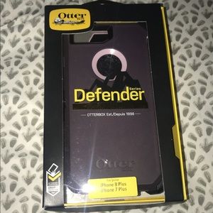 Purple iPhone 7 plus Otterbox Defender Case
